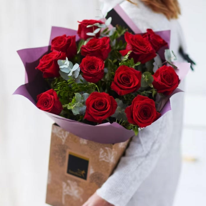 Luxury Large-Headed Red Roses